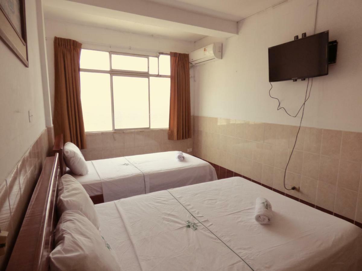 Hotel Aloe Uka Икитос Экстерьер фото