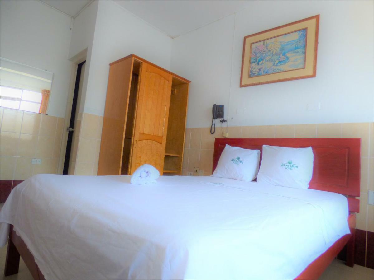 Hotel Aloe Uka Икитос Экстерьер фото